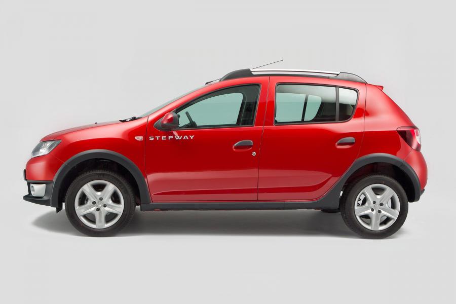  Dacia Sandero Stepway 2013 года  (UK) (фото 1 из 37)